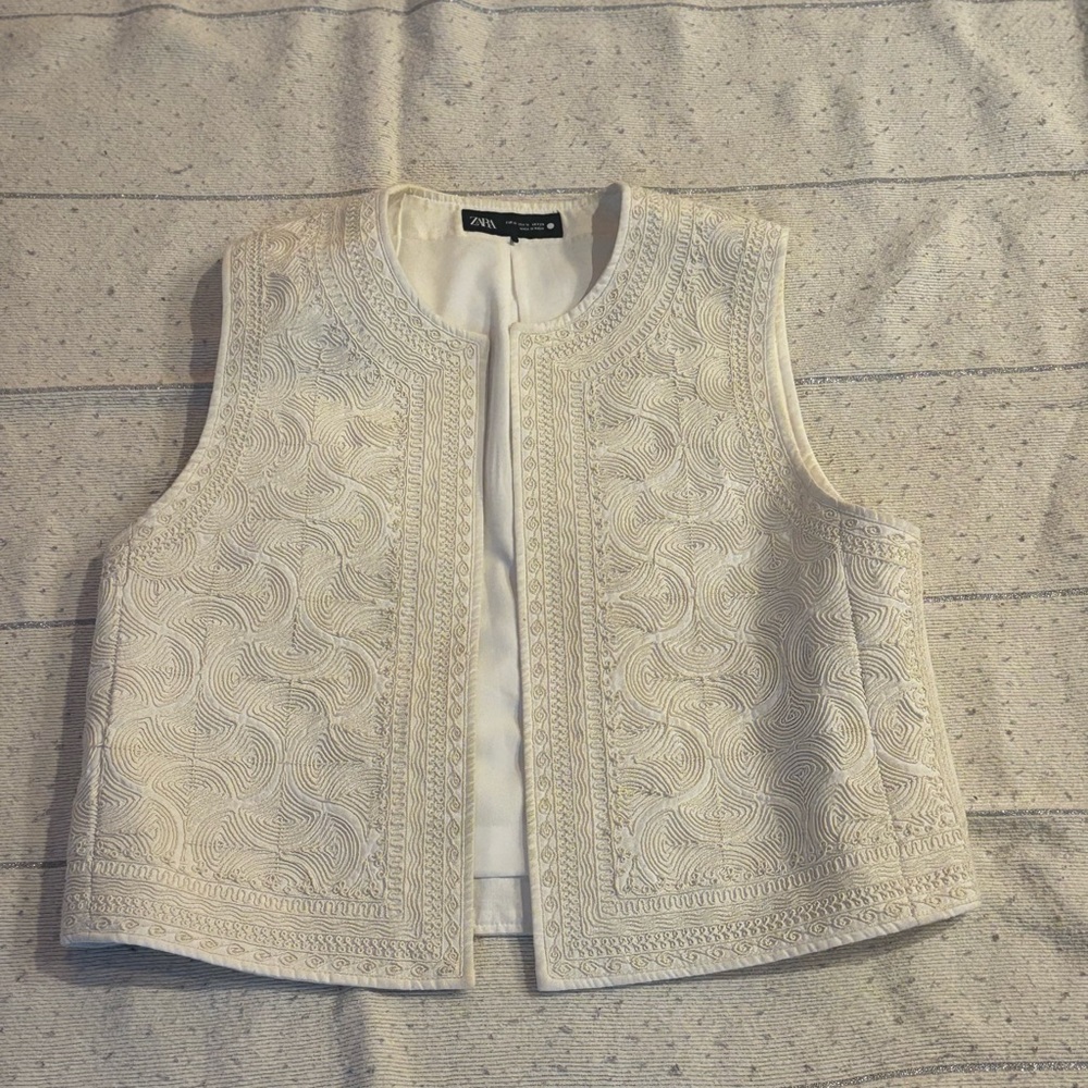Zara Cream Embroidered Vest | Size M